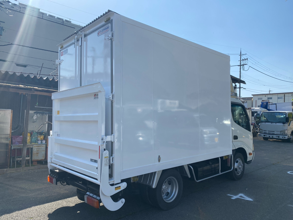 アルミバン8