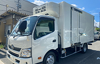 日野 3tﾜｲﾄﾞﾛﾝｸﾞ冷凍車 東ﾌﾟﾚ-30℃ ｻｲﾄﾞﾄﾞｱ 6AT ｽﾀﾝﾊﾞｲ ﾗｯｼﾝｸﾞﾚｰﾙ2段 衝突被害軽減ﾌﾞﾚｰｷ VSC TRC ﾊﾞｯｸｶﾒﾗ TPG-XZU712M-TQTQC3